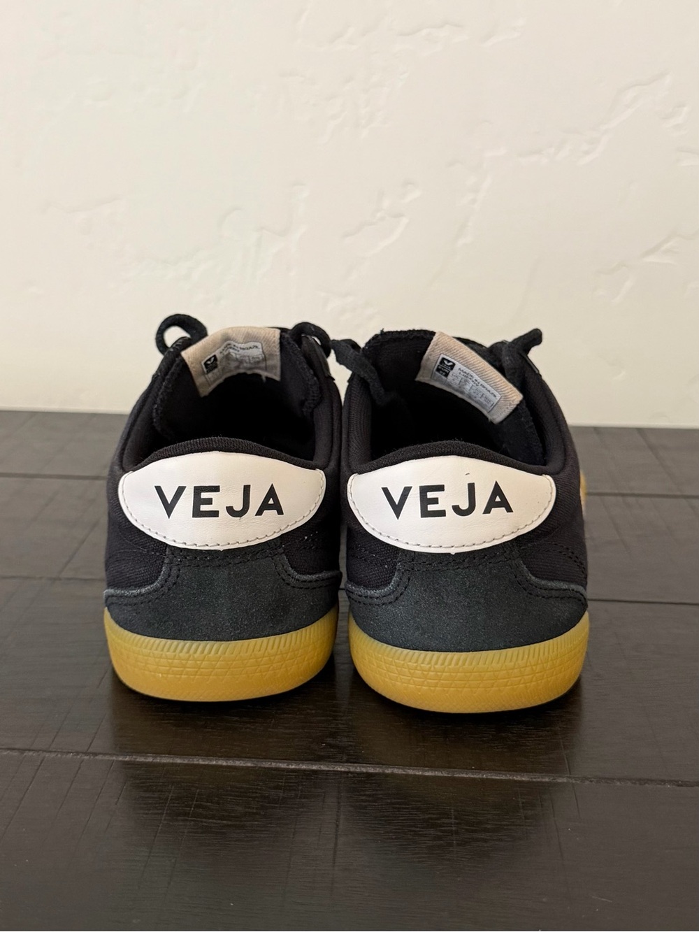 VEJA Volley Canvas Casual Sneakers Black White Size 6 US Women's Retro - Picture 9 of 14